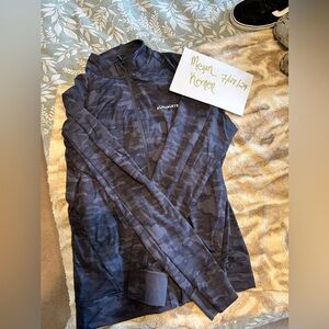 Men’s Alphalete large zip up